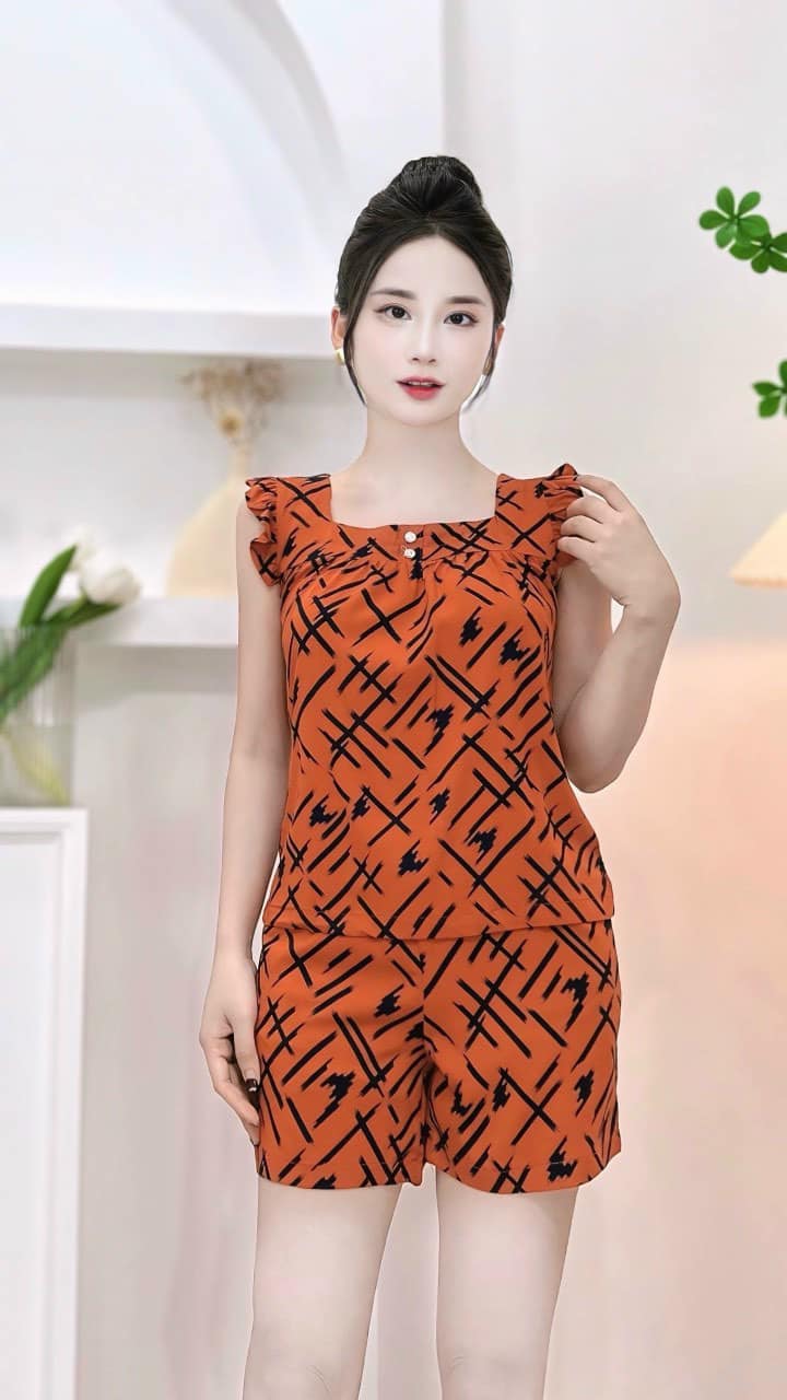 Women’s Floral Print Spaghetti Strap Homewear Set – Soft Silk Fabric