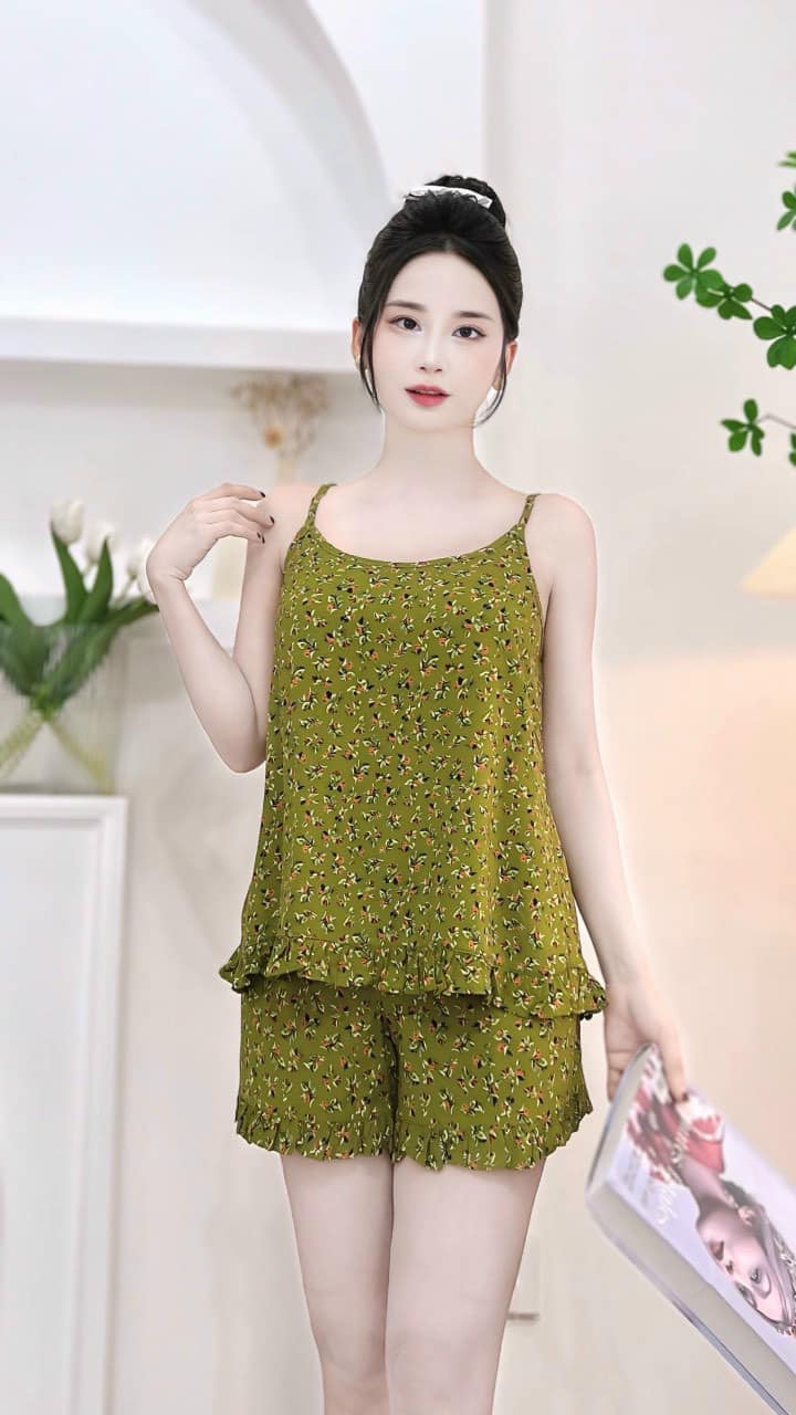 Women’s Floral Print Spaghetti Strap Homewear Set – Soft Silk Fabric
