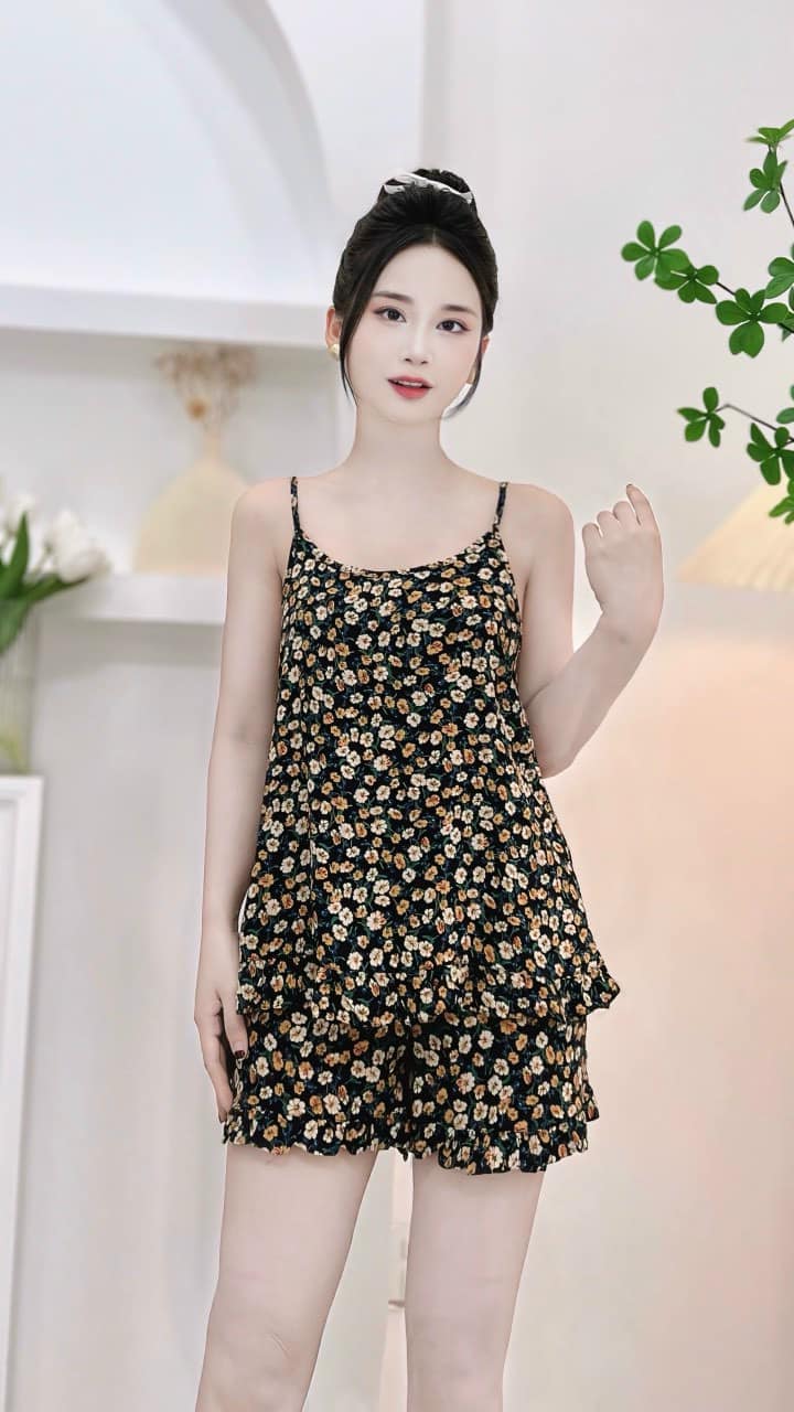 Women’s Floral Print Spaghetti Strap Homewear Set – Soft Silk Fabric