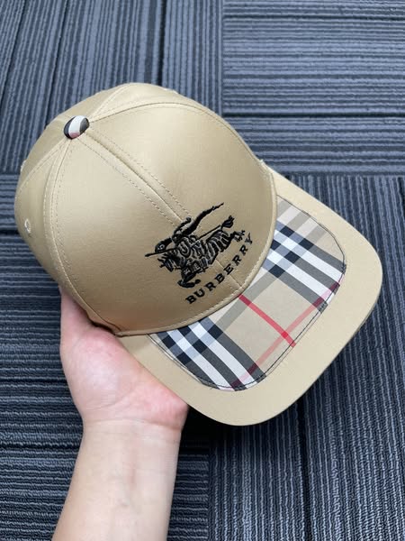 BURBERRY striped yellow cap for men and women fashion from martgiare.com
