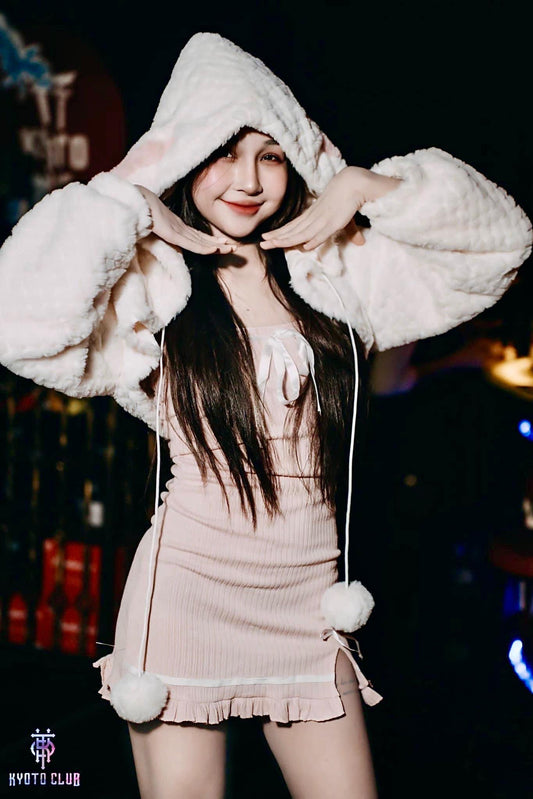 White fur coat - martgiare.com